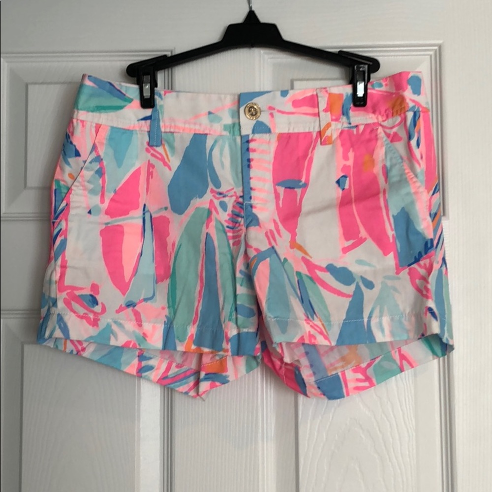 EUC Lilly Pulitzer size 6 Callahan short